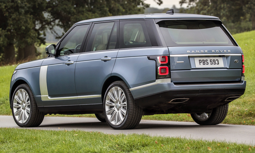 HERE'S HOW MUCH THE UPDATED RANGE ROVER WILL COST | Motors24